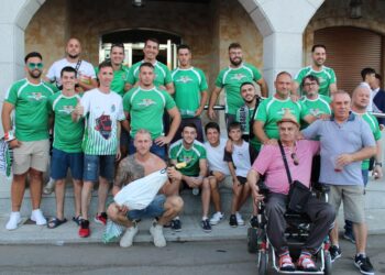 Babilafuente brilla en el arranque festivo con el pregón, las peñas, el chupinazo y la proclamación de la corte de honor