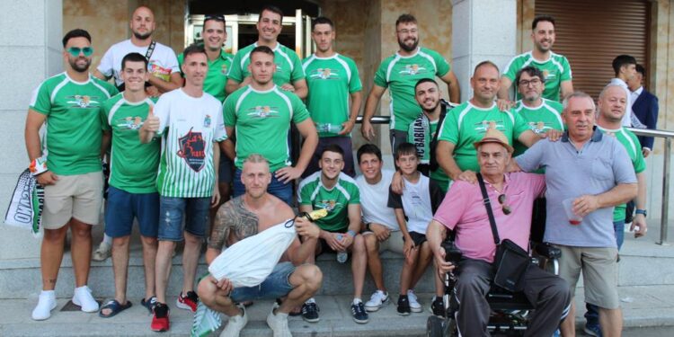 Babilafuente brilla en el arranque festivo con el pregón, las peñas, el chupinazo y la proclamación de la corte de honor