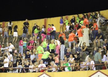 Babilafuente vibra en el coso taurino con el merecido triunfo de su paisano Iván González en el concurso goyesco de cortes