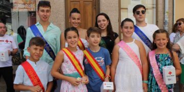 Cruz Roja celebra el Día de la Banderita en Peñaranda y estrena huchas sostenibles de cartón cien por cien reciclado