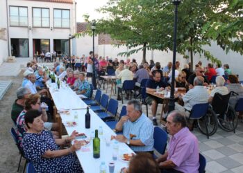 Cantalpino da por cerrada sus fiestas patronales con la cena de fraternidad con motivo del Día del Jubilado