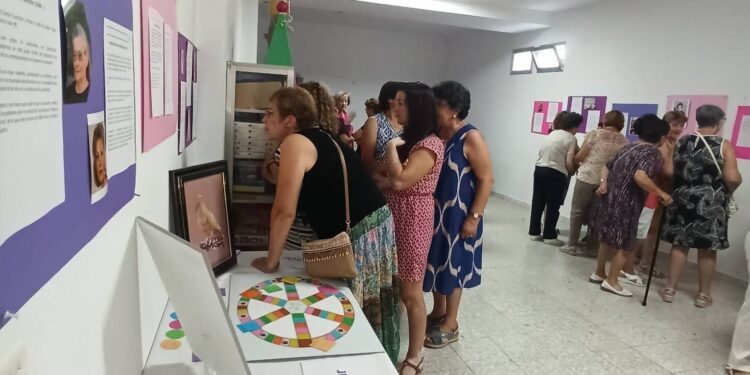 Cantaracillo rinde homenaje a sus mujeres con la exposición «Algunas…no todas» que puede visitarse en el Consistorio