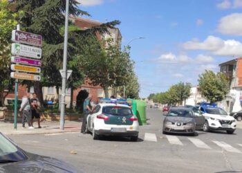 Policía Local de Peñaranda y Guardia Civil interceptan un coche con bebidas hurtadas de una carpa en la zona de las peñas