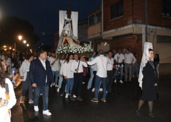 Peñaranda acompaña a Nuestra Señora de la Piedad en su fiesta anual tras la breve tregua que dejó la tormenta del viernes