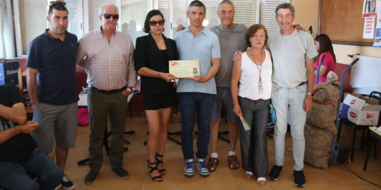 Ventosa del Río Almar rinde un homenaje al que fuera su alcalde, Ángel Moro, con una tirada al plato en el campo de Los Cascabeles