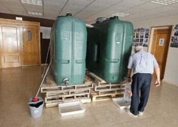 Villoria se abastece con depósitos a la espera de la nueva planta de ósmosis que garantizará la calidad del agua de consumo