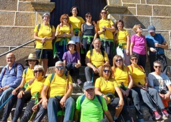 El club de senderismo Camino el Cristo, de Alaraz, completa la primera etapa de la Ruta Teresiana de la Salud