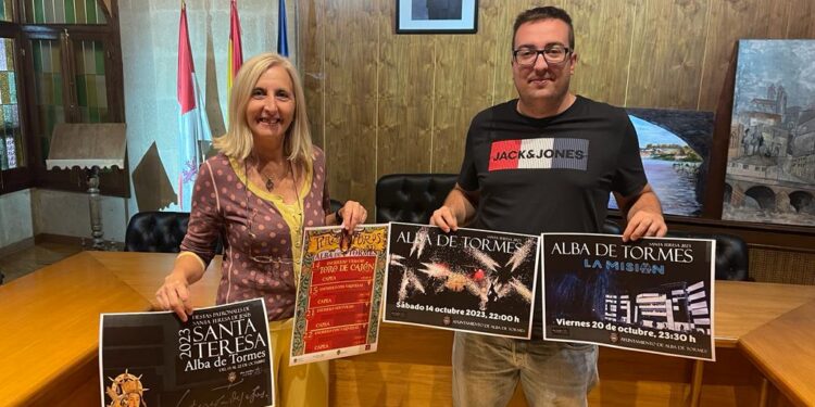 Alba de Tormes recupera el toro del cajón en unas fiestas de octubre con música, espectáculo pirotécnico y exposiciones