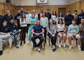 La banda de cornetas y tambores de la Hermandad de Cofradías de Peñaranda retoma sus ensayos en el antiguo colegio comarcal
