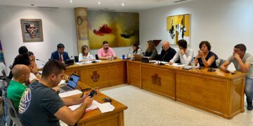 La moción de la amnistía caldea el pleno en Peñaranda y Fran Díaz (PSOE) acusa al PP de ser «unos bien mandaos» de su partido
