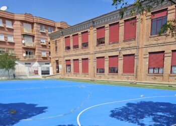 El colegio Miguel de Unamuno «estrena» patio en Peñaranda tras una inversión de 39.000 euros de los Presupuestos Participativos