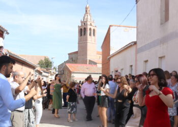 Rágama festeja a su patrona, la Virgen del Rosario, con misa, procesión y bailes típicos en las calles al son de la dulzaina