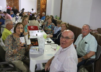 Rágama despide sus fiestas patronales con un animado bingo en el salón municipal y una chocolatada para niños y adultos