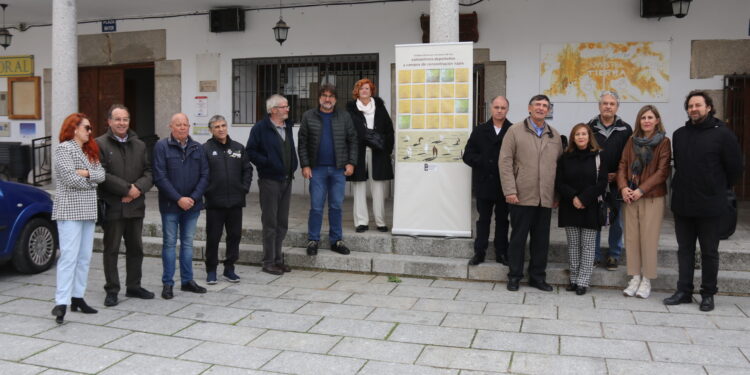 Salmoral perpetúa en su plaza Mayor la memoria de Manuel García asesinado en el campo de concentración de Gusen