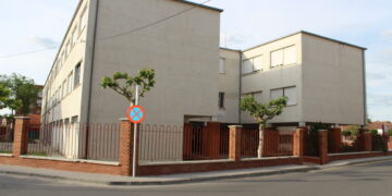 Las lluvias agravan el estado del comarcal en Peñaranda y obliga al desalojo de las sedes de clubes y asociaciones de la localidad