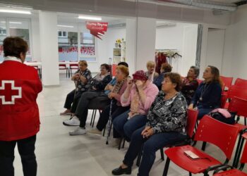 Cruz Roja imparte en Peñaranda un taller sobre hábitos de alimentación seguros dirigido a toda la población