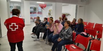Cruz Roja imparte en Peñaranda un taller sobre hábitos de alimentación seguros dirigido a toda la población