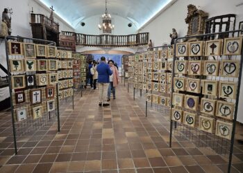 La Vera Cruz más internacional llega a Peñaranda en una gran exposición que puede visitarse en la iglesia de San Luis