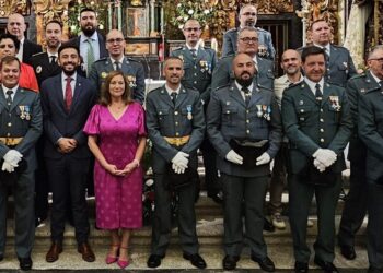 Peñaranda acompaña a los miembros de la Guardia Civil en los actos festivos en honor de su patrona, la Virgen del Pilar