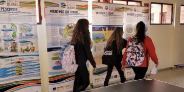El IES Germán Sánchez Ruipérez de Peñaranda acoge una muestra sobre agua, agricultura, alimentación y calentamiento global