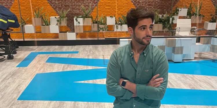 Javier González Martín: «Dar noticias con rigor y con la intención de ayudar y dar visibilidad a ciertas problemáticas es una manera de aportar un granito a esta sociedad»