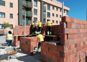 Peñaranda suma un nuevo espacio de ocio vecinal gracias al trabajo de los talleres de empleo de Albañilería y Jardinería