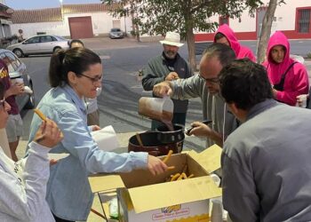 Poveda de las Cintas vive ya intensamente sus fiestas con el pregón de «Las Perchas» y un desayuno con churros y chocolate