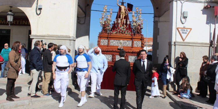 La huella perpetua que deja Óscar Rodríguez en la Semana Santa de Peñaranda donde se suceden las muestras de condolencia