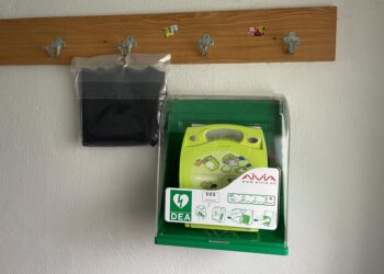 Alba de Tormes adquiere dos nuevos desfibriladores que estarán en el campo de fútbol y en el pabellón municipal de la villa