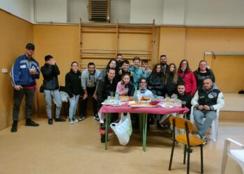 La banda de la Hermandad de Cofradías de Peñaranda celebra a Santa Cecilia con un ágape tras uno de sus ensayos