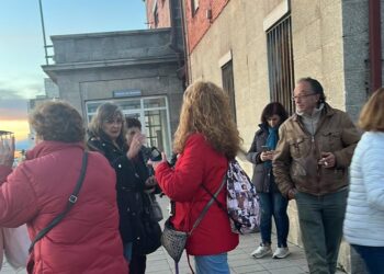Revuelo entre los pasajeros del tren en Peñaranda por la demora de un convoy ante una falsa amenaza de bomba en Villalba