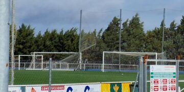 Suspendidos los partidos de fútbol en el campo «Luis García» de Peñaranda por los efectos del temporal y por la caída de un poste