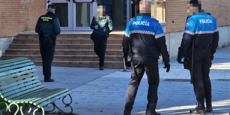 Simulacro terrorista sin precedentes en Peñaranda con la participación de 40 efectivos de Guardia Civil y Policía Local