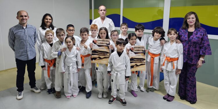 Todo listo en Peñaranda para el encuentro de antiguos alumnos de kárate que se celebrará en el pabellón el próximo día 23