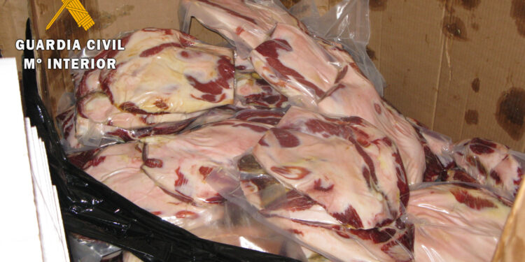 La Guardia Civil detiene a dos personas por la comercialización irregular de animales sin cumplir la norma de calidad del ibérico