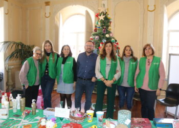 El rastrillo a beneficio de la Asociación Española Contra el Cáncer finaliza en Peñaranda con éxito de público y ventas