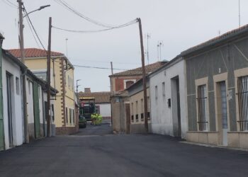 El Ayuntamiento de El Campo de Peñaranda inicia un nuevo plan de pavimentación asfáltica que afectará a ocho calles