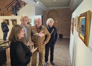 Jesús Cano saca a la luz su faceta artística con la exposición «La química del arte» visitable en Peñaranda hasta el 19 de enero
