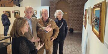 Jesús Cano saca a la luz su faceta artística con la exposición «La química del arte» visitable en Peñaranda hasta el 19 de enero
