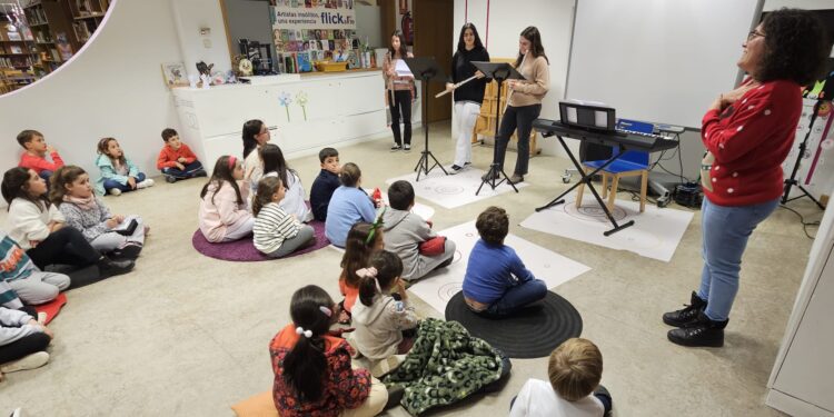 Los «Copos de corcheas» inauguran las actividades navideñas de la Escuela Municipal de Música de Peñaranda