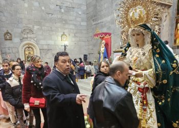 Peñaranda celebra la fiesta de la Expectación de la Virgen con la imagen de la Esperanza expuesta para el tradicional besamanos