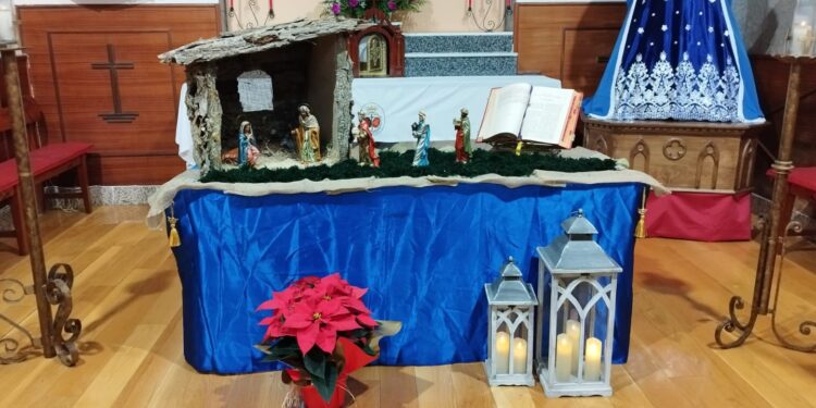 El Humilladero en Peñaranda luce ya el misterio de la Natividad y la nueva peana tallada en madera para la Virgen de las Lágrimas