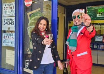 Lluvia de millones en Peñaranda: El Ángel de la Suerte reparte 3,8 millones de euros del cuarto premio con el número 41147