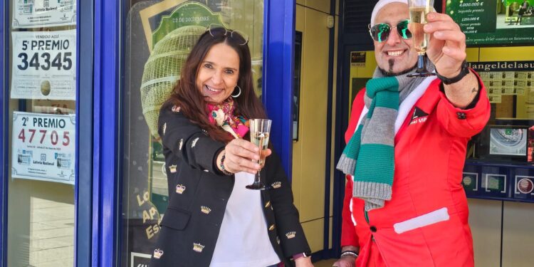 Lluvia de millones en Peñaranda: El Ángel de la Suerte reparte 3,8 millones de euros del cuarto premio con el número 41147