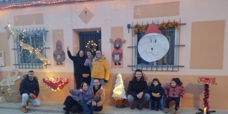 El primer concurso de fachadas navideñas de Macotera ya tiene ganadores: Sinfo Arroyo, Luisa Blázquez y Miguel Salinero
