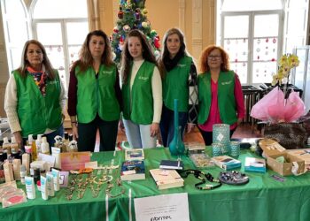 La Asociación Española Contra el Cáncer abre las puertas de su rastrillo solidario en el salón del centro social de Peñaranda