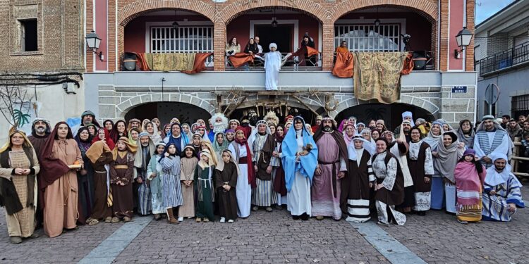 Y Jesús nació un año más en Santiago de la Puebla: rotundo éxito del belén viviente con más de un centenar de protagonistas
