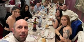 Trabajadores del restaurante El Oso y el Madroño de Peñaranda no renuncian a celebrar en enero su tradicional cena navideña