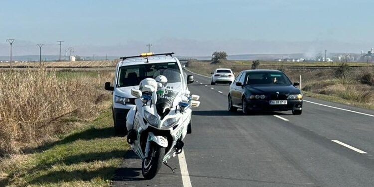 Un turismo acaba volcado en la cuneta en un accidente ocurrido en la DSA-650 entre las localidades de Babilafuente y San Morales