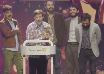 Doble triunfo para el peñarandino Manuel Álvarez y el equipo de «La Resistencia» en la gala de los prestigiosos Premios Iris